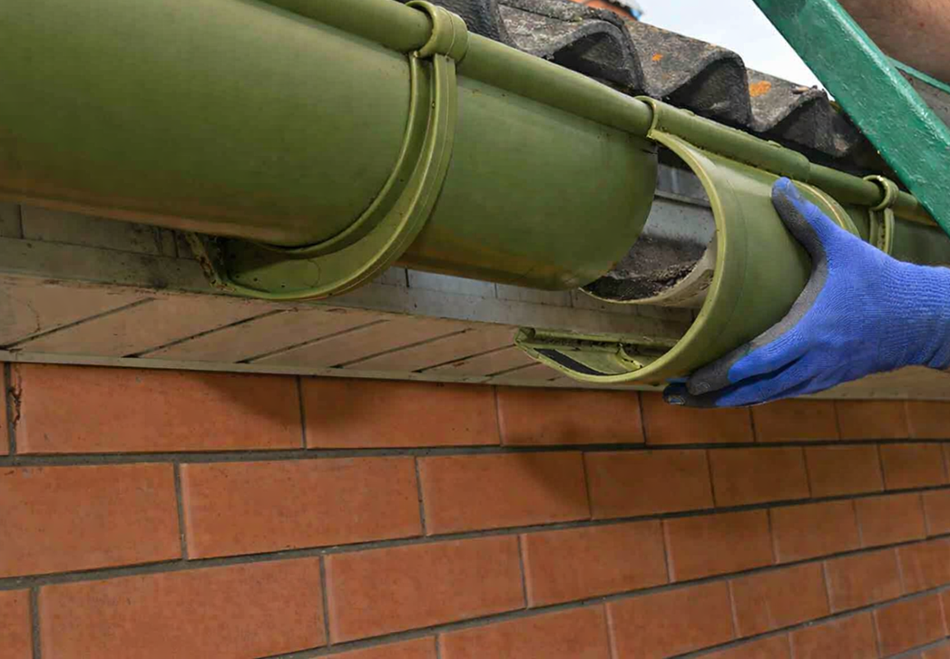 Gutter installation in the Southeast